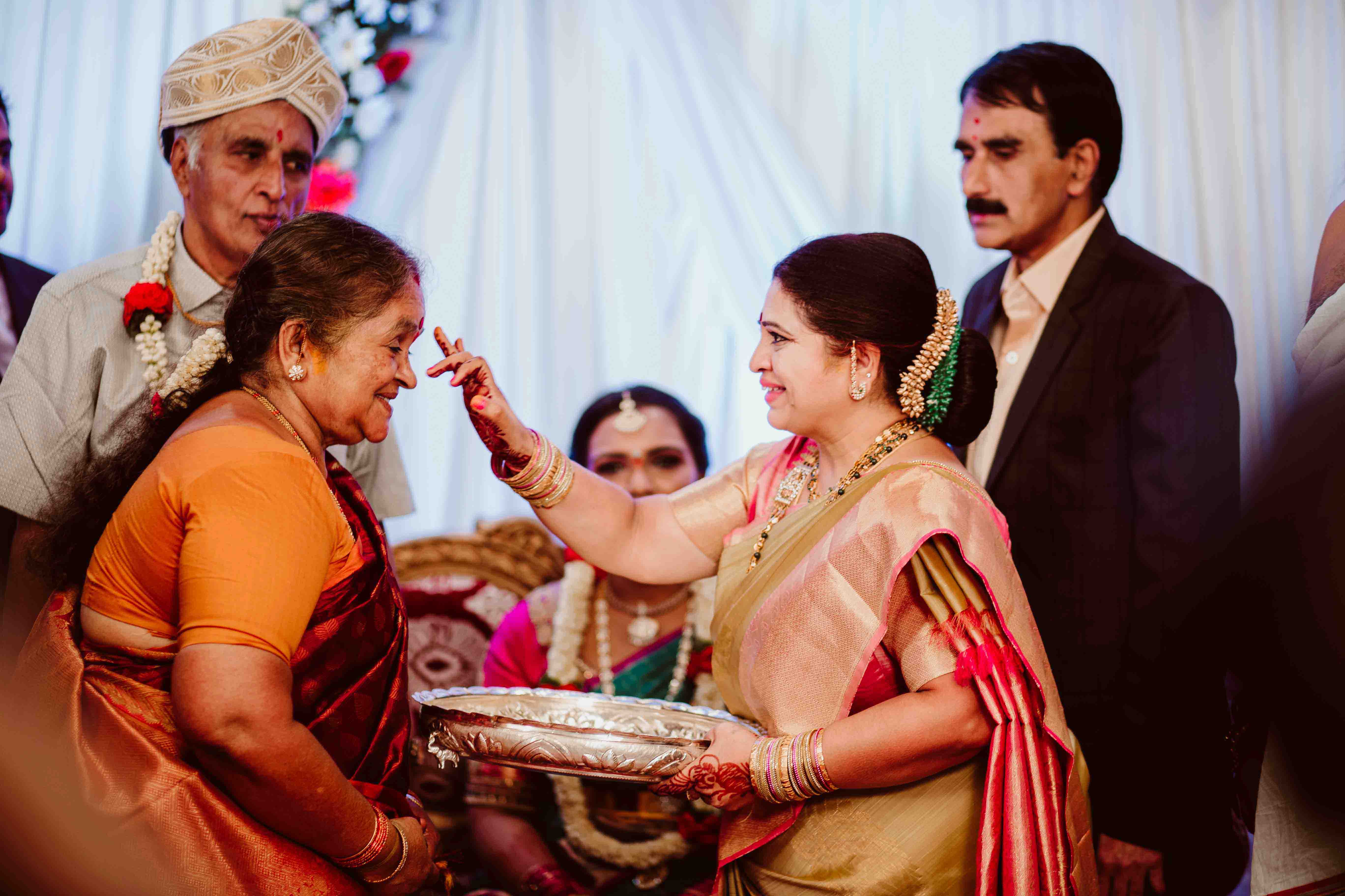Anusha & Sriram Engagement — photo 9